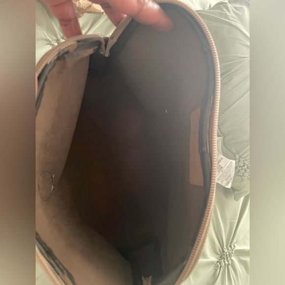 Yves Saint Laurent Giraffe Print Cosmetic Bag - Picture 5 of 11